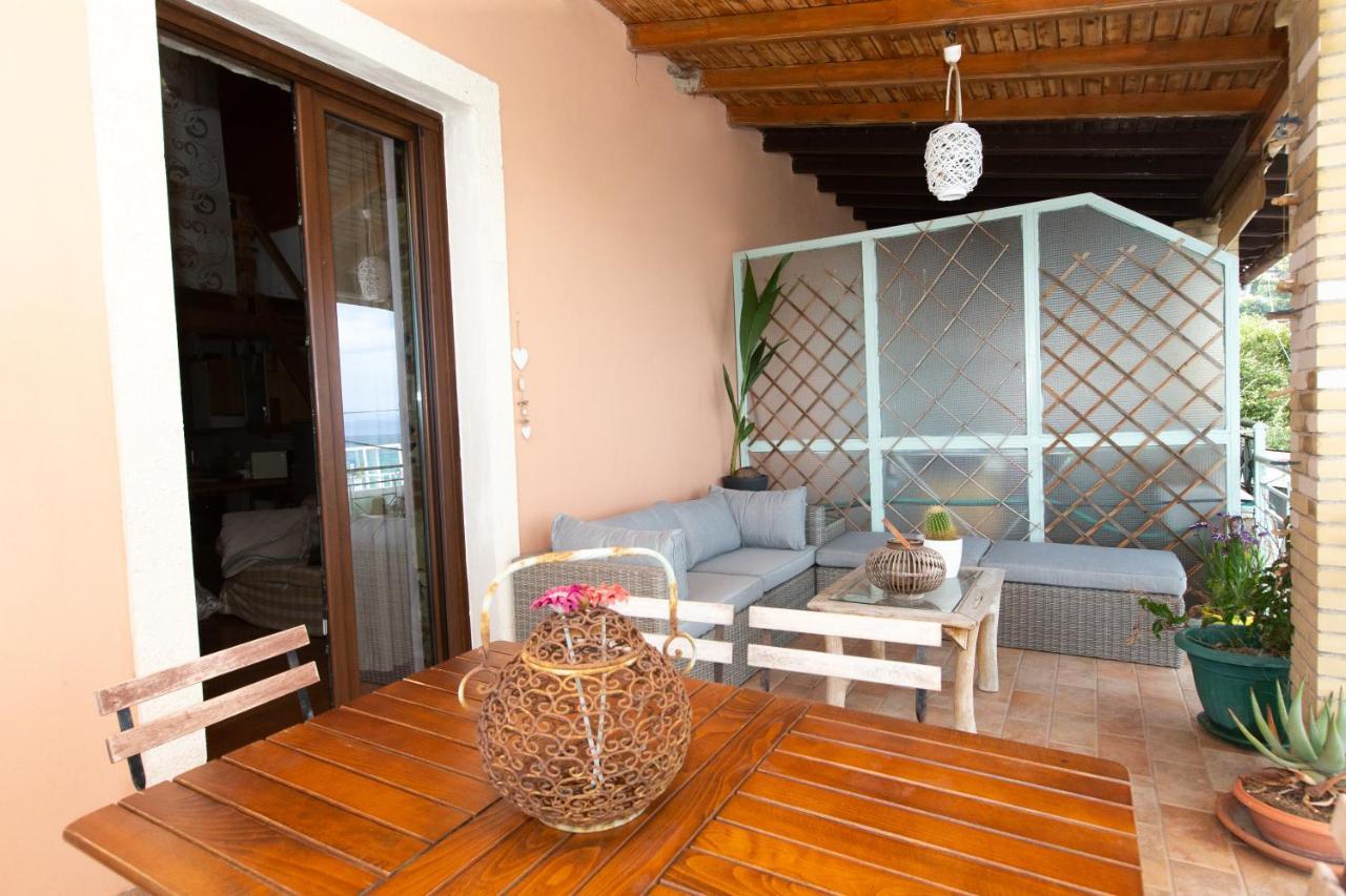 Seaview Stone Apartment In Ipsos Beach Exterior foto
